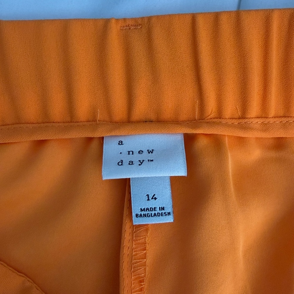 Matching orange set! Perfect for vacation - Picture 7 of 7
